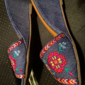 NEW Floral Denim wedge sandal - Size 7 1/2